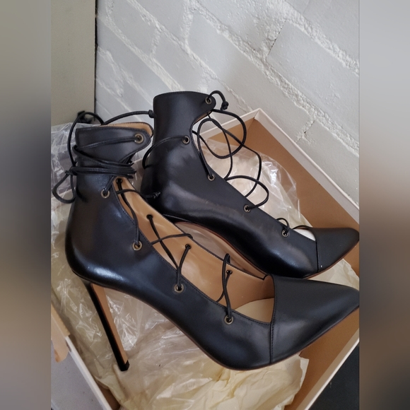 NIB $1200 Francesco Russo laced booties - Picture 1 of 5